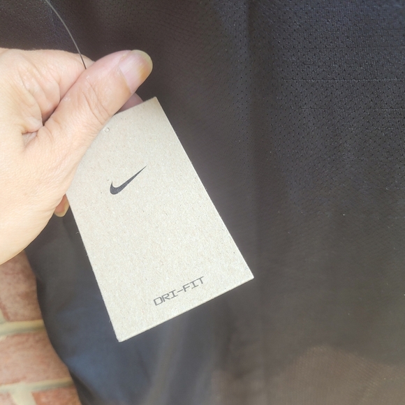 Nike Black Short Sleeve Performance Tee - Picture 6 of 6